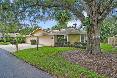 Villa ou maison à vendre à Sarasota, Floride: 3 chambres, 168.34 m2 № 2399148 - photo 2