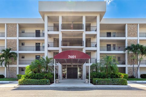 Condo in Sarasota, Florida, 1 bedroom  № 1794953 - photo 1