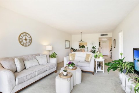 Condo in Sarasota, Florida, 1 bedroom  № 1794953 - photo 11