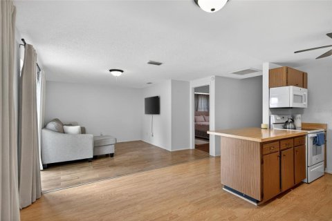Villa ou maison à vendre à Tampa, Floride: 3 chambres, 111.48 m2 № 2108121 - photo 3