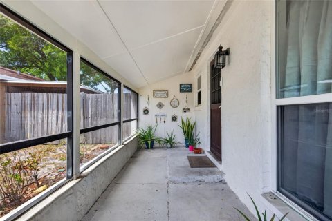 Villa ou maison à vendre à Tampa, Floride: 3 chambres, 111.48 m2 № 2108121 - photo 20