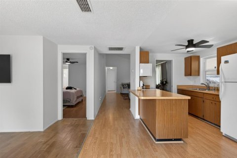 Villa ou maison à vendre à Tampa, Floride: 3 chambres, 111.48 m2 № 2108121 - photo 8