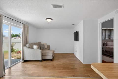 Villa ou maison à vendre à Tampa, Floride: 3 chambres, 111.48 m2 № 2108121 - photo 4