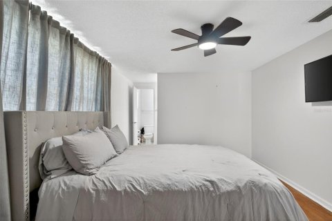 Villa ou maison à vendre à Tampa, Floride: 3 chambres, 111.48 m2 № 2108121 - photo 12