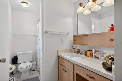 Villa ou maison à vendre à Tampa, Floride: 3 chambres, 111.48 m2 № 2108121 - photo 13