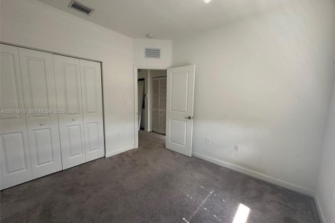 Adosado en alquiler en Homestead, Florida, 3 dormitorios, 149.76 m2 № 2074930 - foto 12
