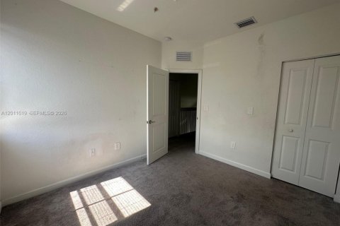 Adosado en alquiler en Homestead, Florida, 3 dormitorios, 149.76 m2 № 2074930 - foto 13