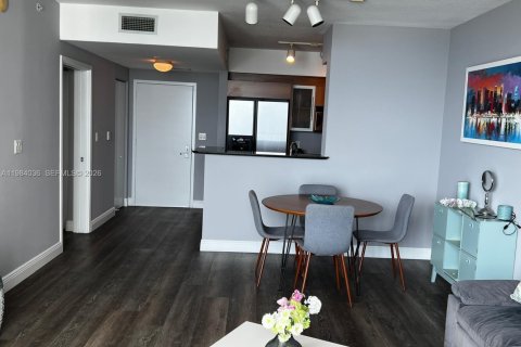 Купить кондоминиум в Майами, Флорида 1 спальня, 78.6м2, № 2048590 - фото 14