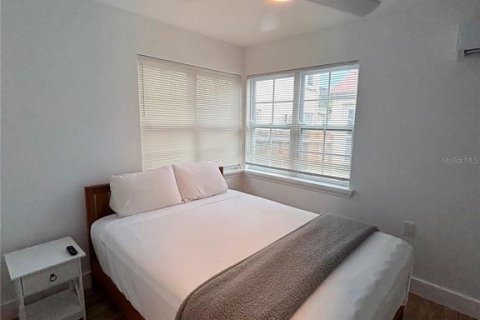 Dúplex en venta en Madeira Beach, Florida, 1 dormitorio, 36.42 m2 № 1881258 - foto 8