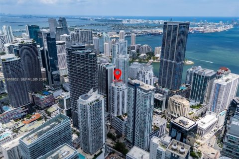Condo in Miami, Florida, 1 bedroom  № 2020641 - photo 27
