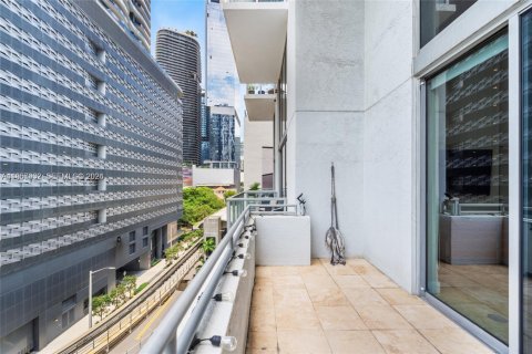 Condo in Miami, Florida, 1 bedroom  № 2020641 - photo 29