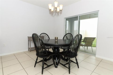 House in Davenport, Florida 4 bedrooms, 173.45 sq.m. № 1406795 - photo 7