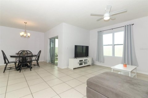 House in Davenport, Florida 4 bedrooms, 173.45 sq.m. № 1406795 - photo 4
