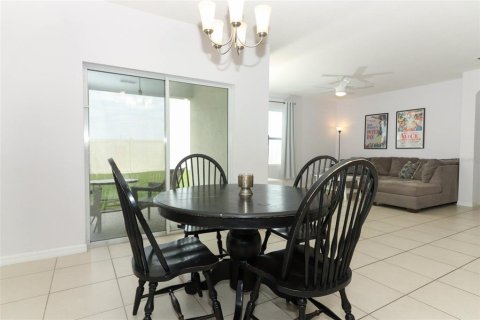 House in Davenport, Florida 4 bedrooms, 173.45 sq.m. № 1406795 - photo 5