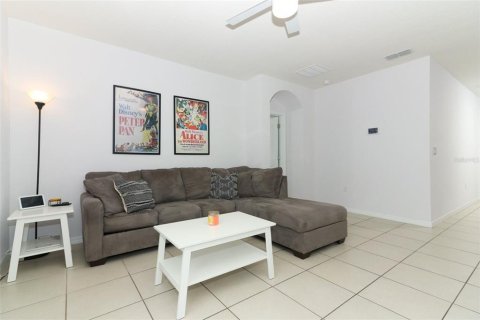 House in Davenport, Florida 4 bedrooms, 173.45 sq.m. № 1406795 - photo 6