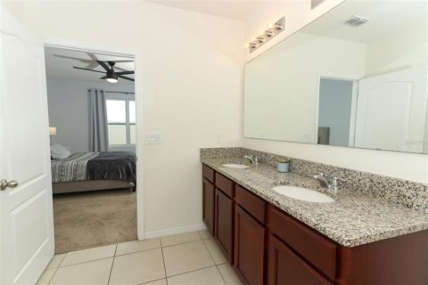 House in Davenport, Florida 4 bedrooms, 173.45 sq.m. № 1406795 - photo 17