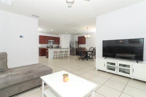 House in Davenport, Florida 4 bedrooms, 173.45 sq.m. № 1406795 - photo 8