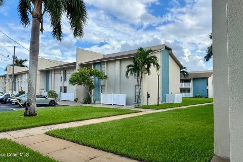 Condo in Merrit Island, Florida, 1 bedroom № 1994454 - photo 2