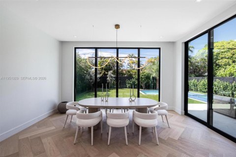 Купить виллу или дом в Майами, Флорида 5 спален, 427.91м2, № 2006090 - фото 9