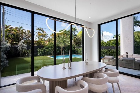 Купить виллу или дом в Майами, Флорида 5 спален, 427.91м2, № 2006090 - фото 10