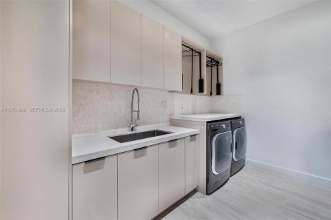 Купить виллу или дом в Майами, Флорида 5 спален, 427.91м2, № 2006090 - фото 27