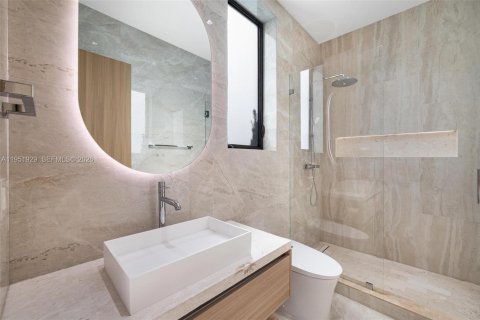 Купить виллу или дом в Майами, Флорида 5 спален, 427.91м2, № 2006090 - фото 24