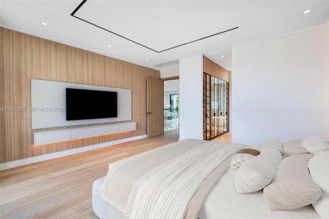 Купить виллу или дом в Майами, Флорида 5 спален, 427.91м2, № 2006090 - фото 16