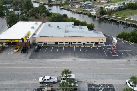 Immobilier commercial à vendre à Port Charlotte, Floride: 906.35 m2 № 2212326 - photo 9