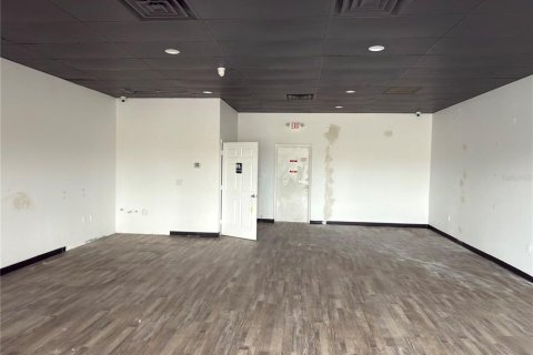 Immobilier commercial à vendre à Port Charlotte, Floride: 906.35 m2 № 2212326 - photo 10