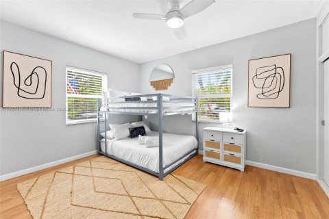 House in Fort Lauderdale, Florida 4 bedrooms, 120.96 sq.m. № 1865582 - photo 26
