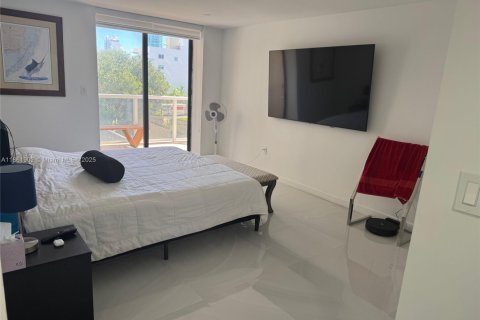 Condominio en venta en Miami Beach, Florida, 1 dormitorio, 139.63 m2 № 1892450 - foto 14
