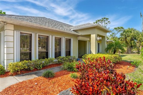 House in Malabar, Florida 4 bedrooms, 222.78 sq.m. № 1582138 - photo 6