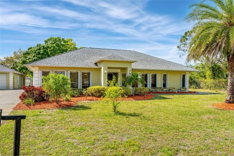 House in Malabar, Florida 4 bedrooms, 222.78 sq.m. № 1582138 - photo 2