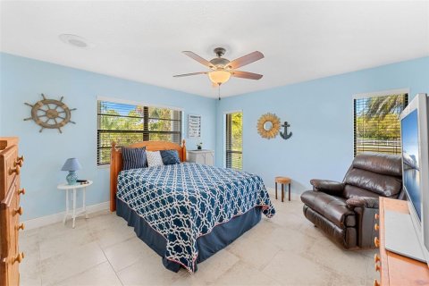 House in Malabar, Florida 4 bedrooms, 222.78 sq.m. № 1582138 - photo 22