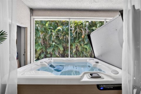 Villa ou maison à vendre à Port Charlotte, Floride: 3 chambres, 194.63 m2 № 2351648 - photo 28