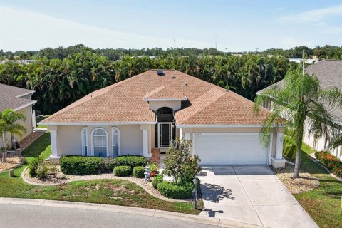 House in Port Charlotte, Florida 3 bedrooms, 194.63 sq.m. № 2351648