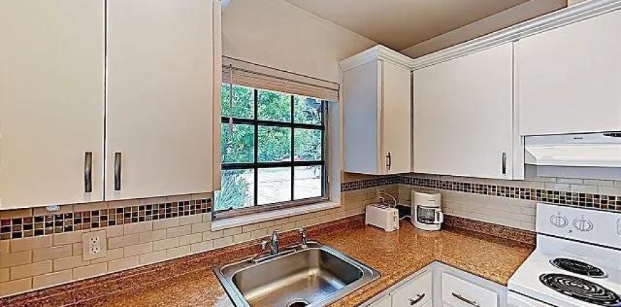 Condo in Pompano Beach, Florida, 1 bedroom  № 1127825