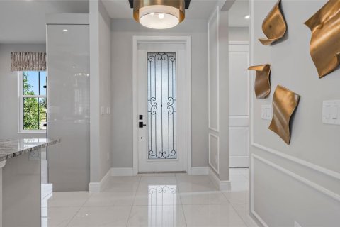 Villa ou maison à vendre à Tavares, Floride: 2 chambres, 154.96 m2 № 2425932 - photo 2