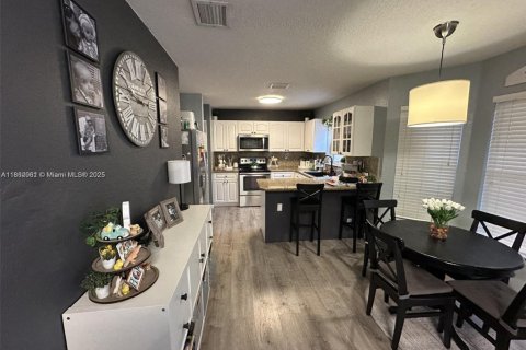 Adosado en alquiler en Davie, Florida, 4 dormitorios, 180.79 m2 № 1891324 - foto 15