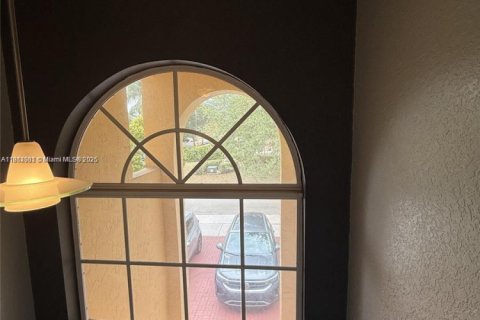 Adosado en alquiler en Davie, Florida, 4 dormitorios, 180.79 m2 № 1891324 - foto 3