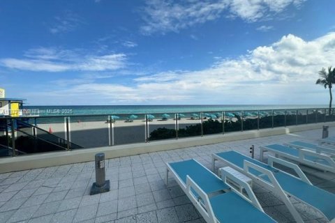 Copropriété à vendre à Hollywood, Floride: 1 chambre, 69.21 m2 № 1979784 - photo 24