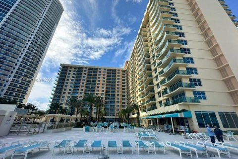 Copropriété à vendre à Hollywood, Floride: 1 chambre, 69.21 m2 № 1979784 - photo 27