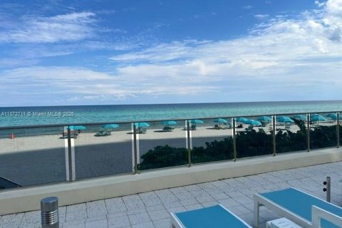 Copropriété à vendre à Hollywood, Floride: 1 chambre, 69.21 m2 № 1979784 - photo 25