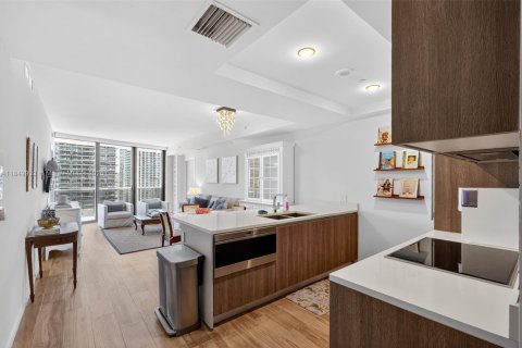 Condominio en venta en Miami, Florida, 2 dormitorios, 103.96 m2 № 1872633 - foto 1
