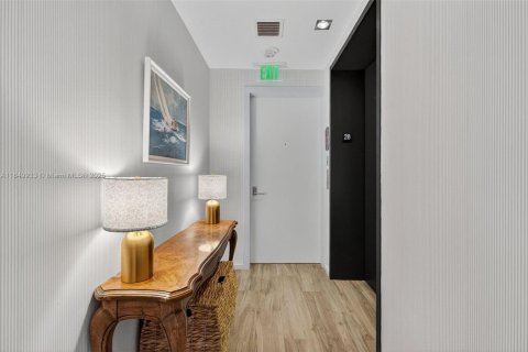 Condominio en venta en Miami, Florida, 2 dormitorios, 103.96 m2 № 1872633 - foto 2
