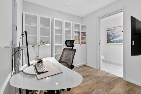 Condominio en venta en Miami, Florida, 2 dormitorios, 103.96 m2 № 1872633 - foto 16