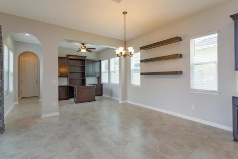Casa en venta en Winter Garden, Florida, 4 dormitorios, 272.2 m2 № 1849830 - foto 9