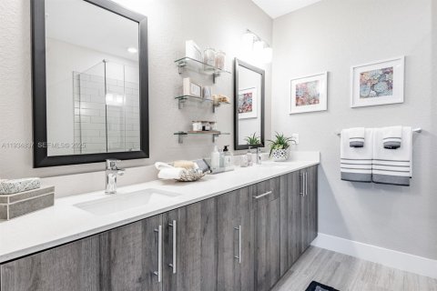 Apartment in Tamarac, Florida 2 bedrooms № 2035764 - photo 21