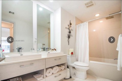 Copropriété à louer à Miami, Floride: 1 chambre, 56.58 m2 № 1872008 - photo 7