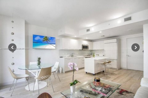 Copropriété à louer à Miami, Floride: 1 chambre, 56.58 m2 № 1872008 - photo 1